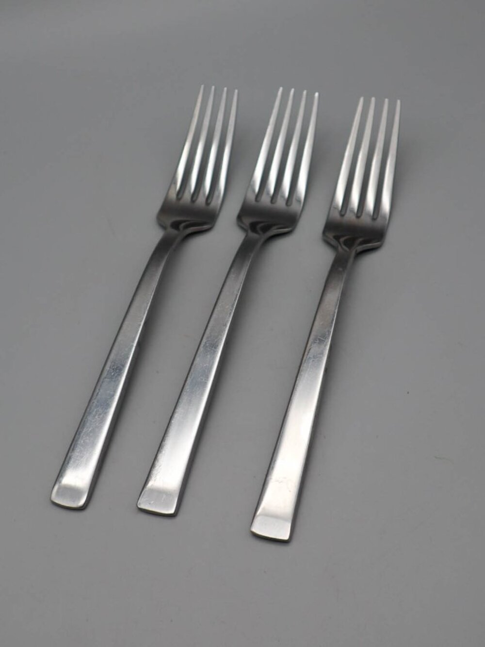 Mikasa Forged Pinch Stainless Steel Dinner Forks Set of 3, 8 1/4" Vietnam Modern